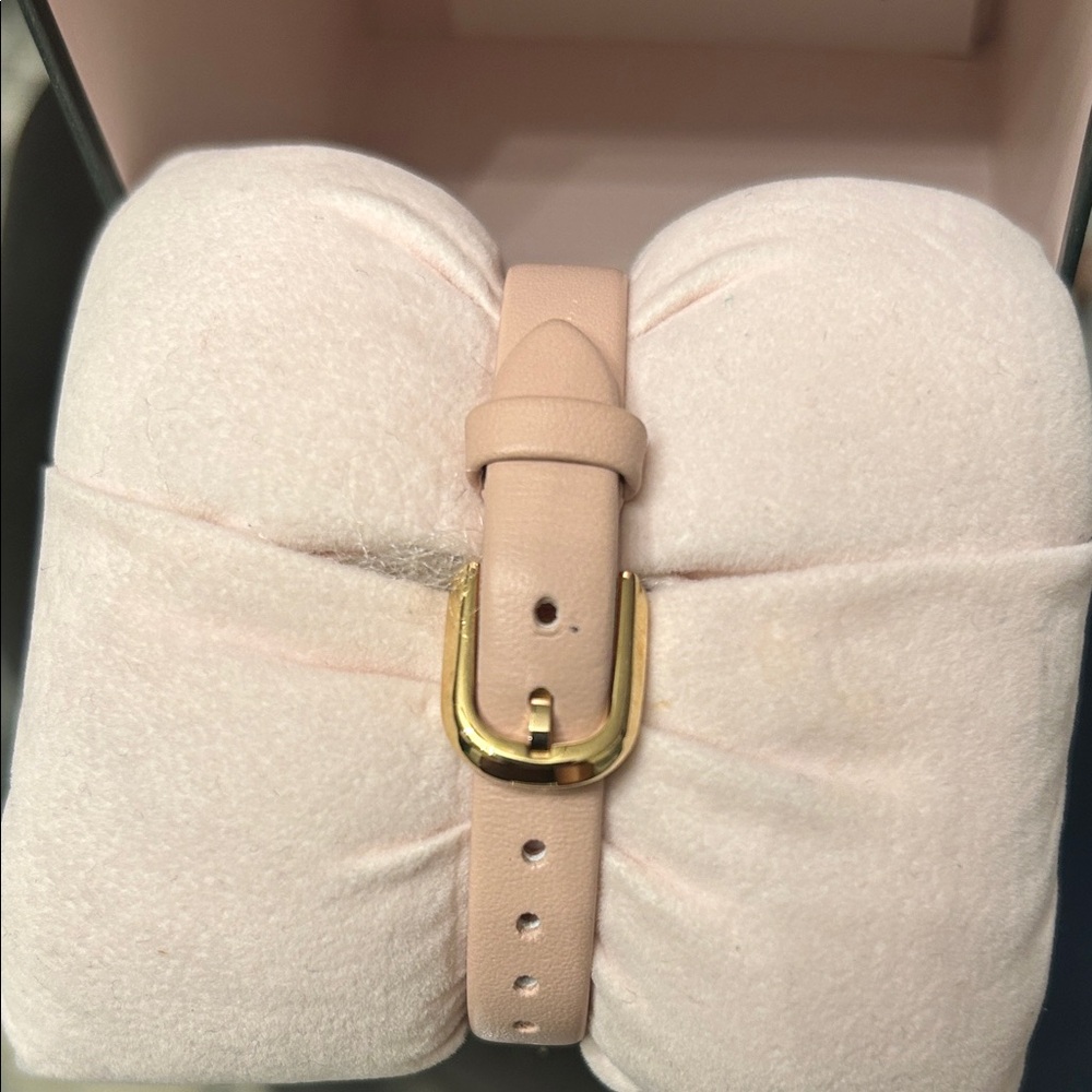 kate spade Blush Pink and Gold Women's Watch…please send your offers!! - Picture 5 of 7